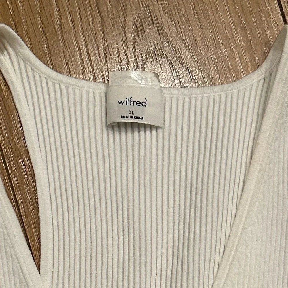 NWOT Aritzia Wilfred Affinity Top size XL - Picture 4 of 6